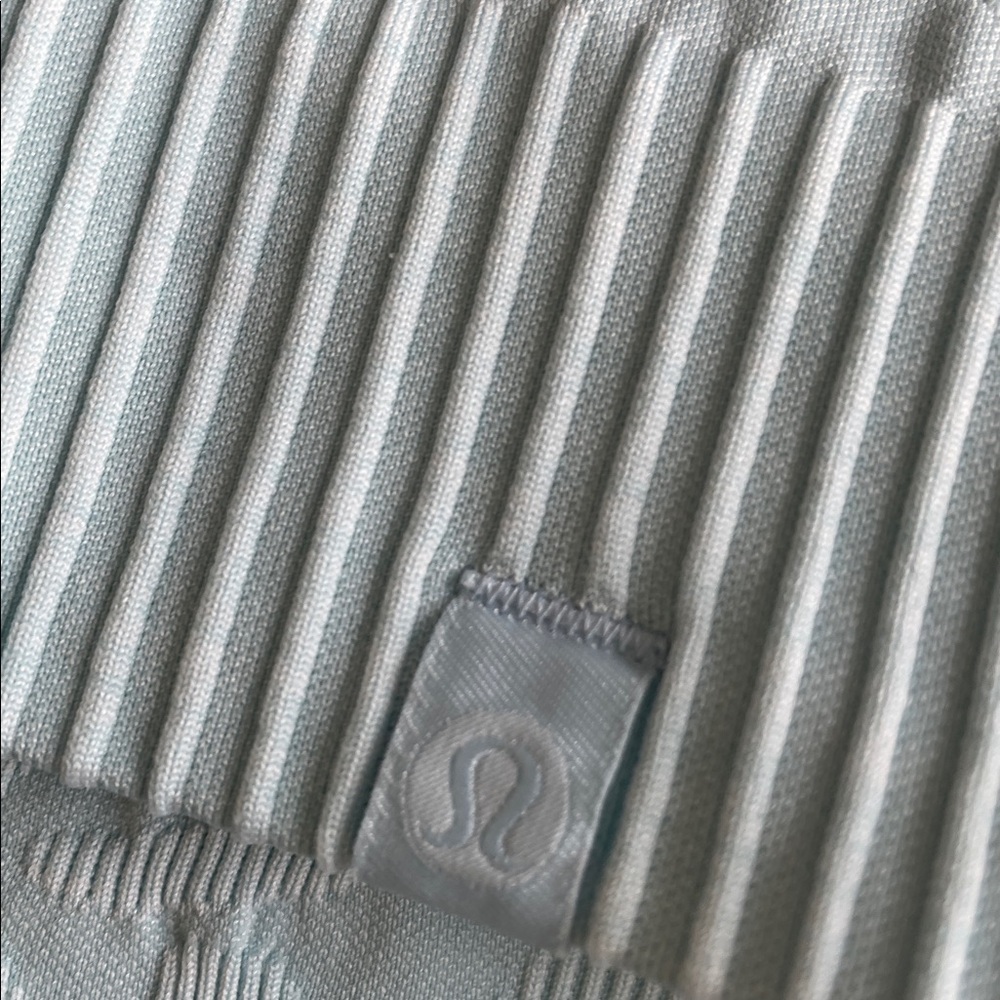 Lululemon Rest Less Pullover - Picture 4 of 4